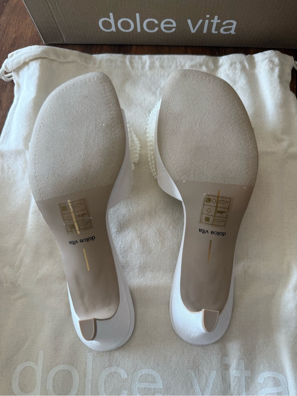 Dolce Vita Narita Pearl off white satin - Picture 7 of 8